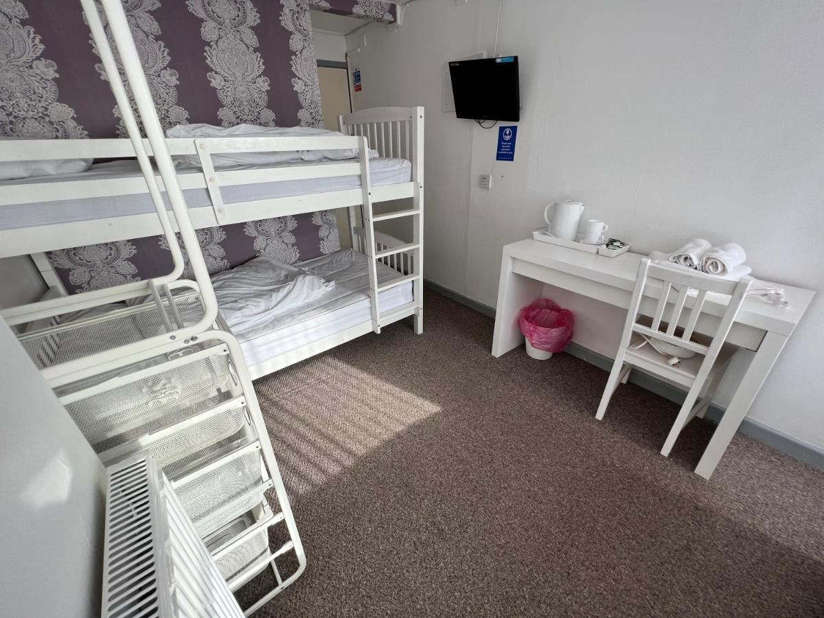 Arnies Hotel Blackpool Bagian luar foto
