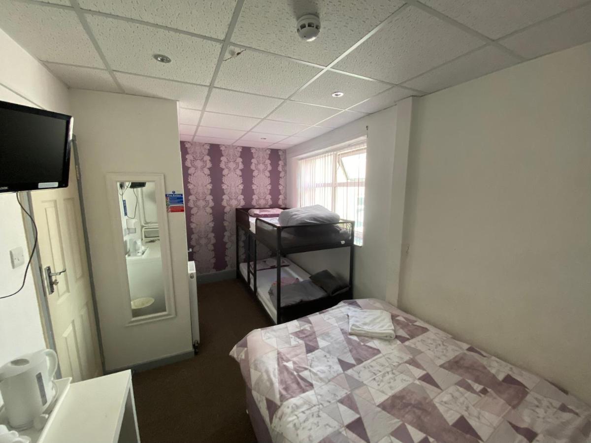 Arnies Hotel Blackpool Bagian luar foto