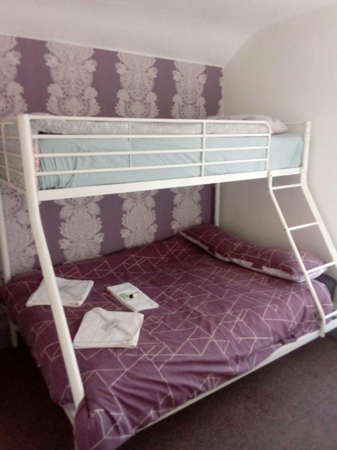 Arnies Hotel Blackpool Bagian luar foto