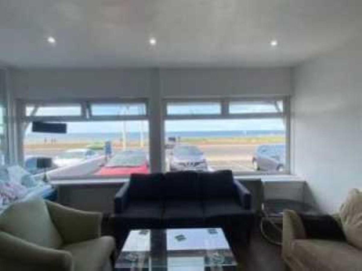 Arnies Hotel Blackpool Bagian luar foto